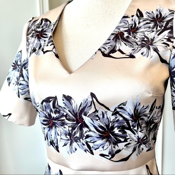 TOPSHOP Structured Champagne Floral Satiny A-Line Mini Dress—SZ. 4 - Picture 3 of 13